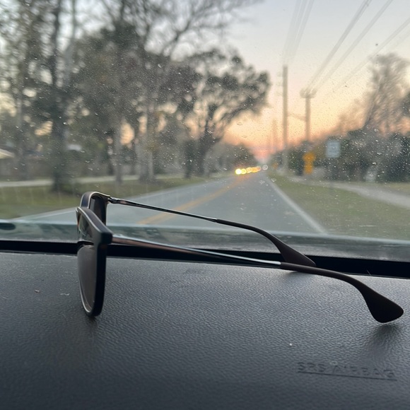 Erika ray ban sunglass - Picture 2 of 3